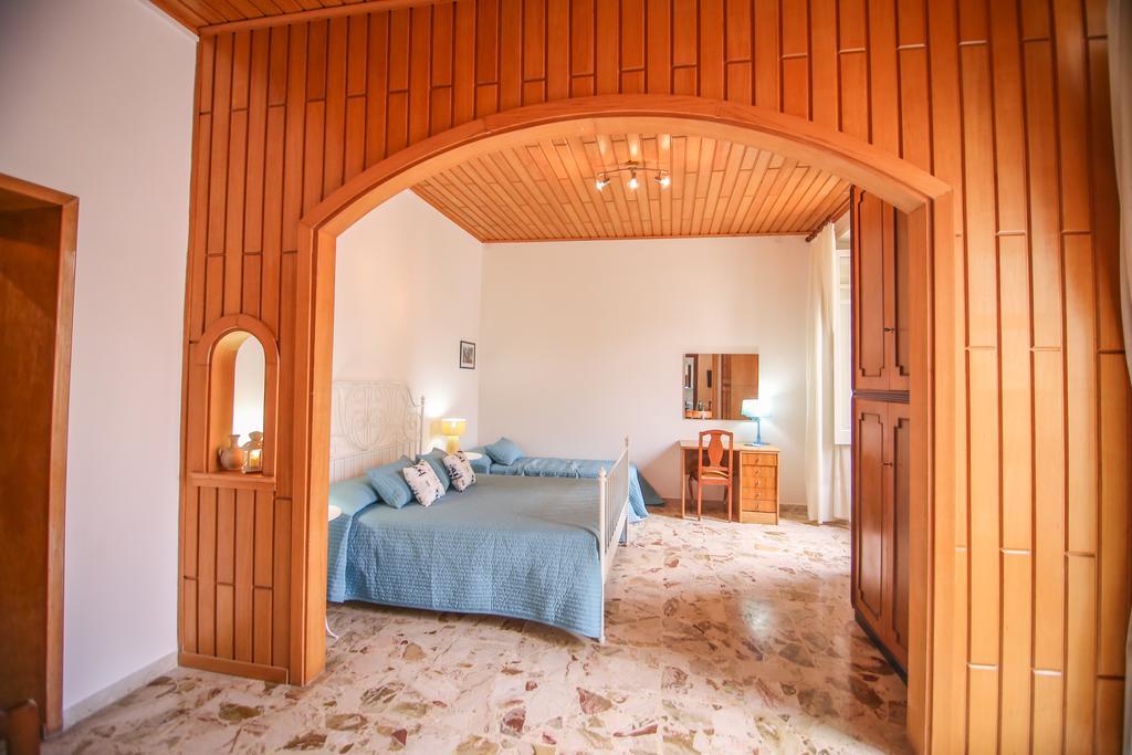 Soffio Del Libeccio B&B Syracuse Ruang foto