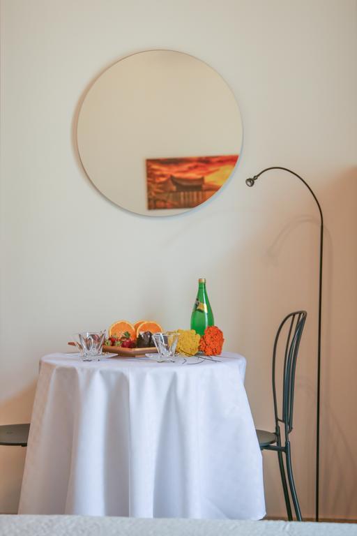 Soffio Del Libeccio B&B Syracuse Ruang foto