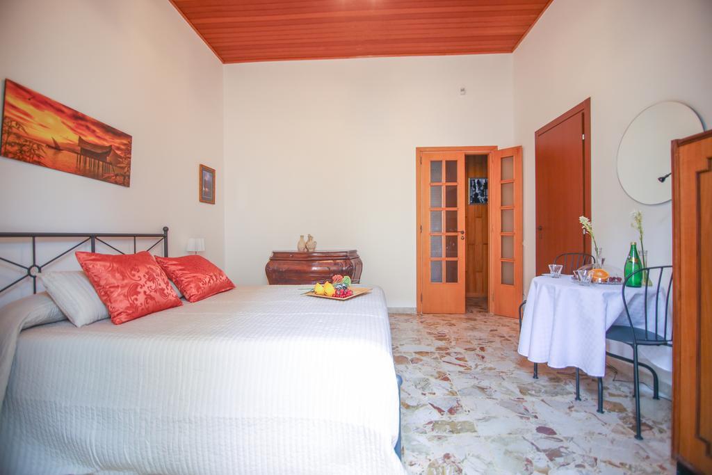 Soffio Del Libeccio B&B Syracuse Ruang foto